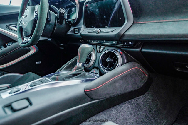 Used 2022 Chevrolet Camaro ZL1 image 28