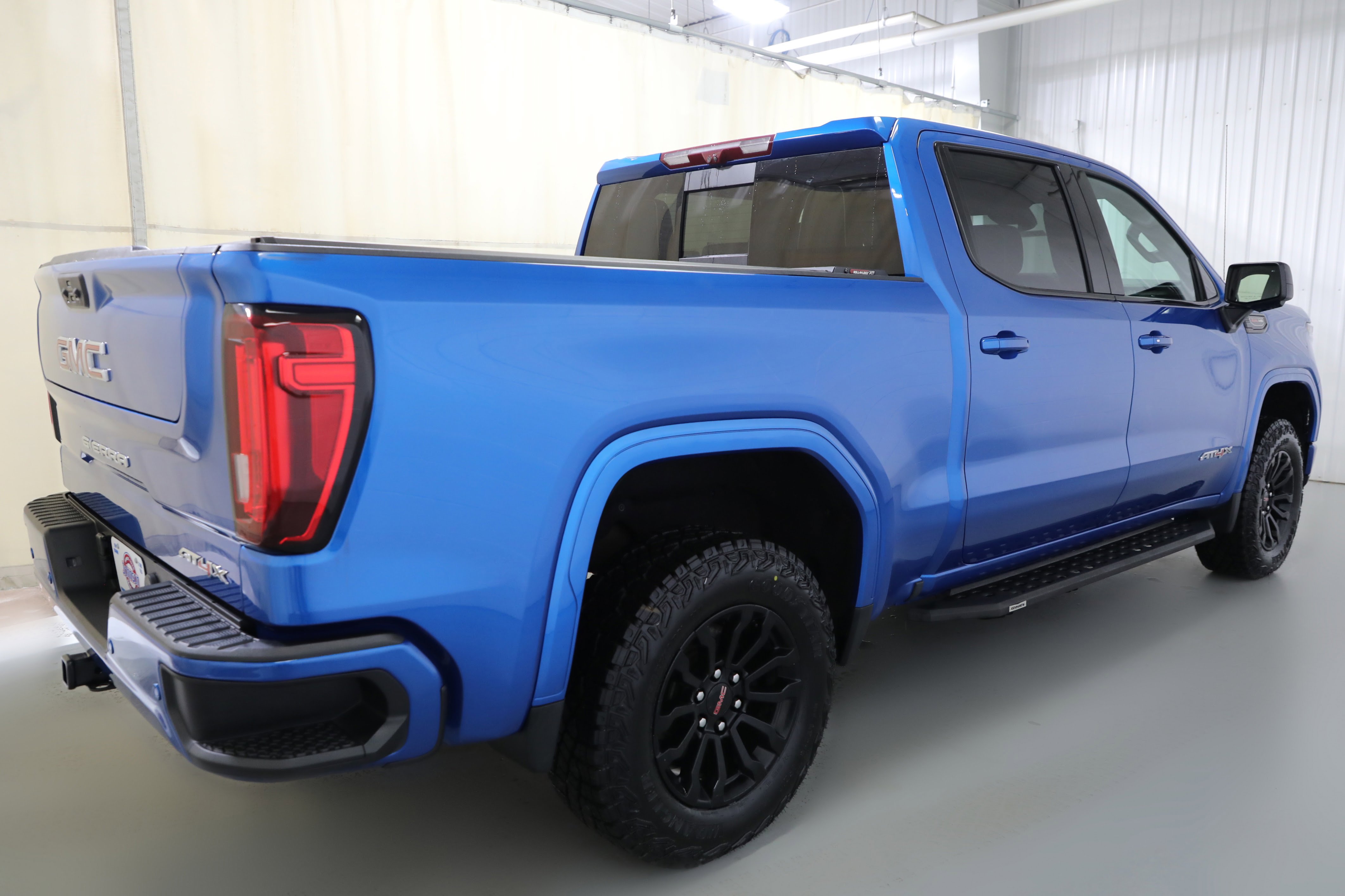 Used 2022 GMC Sierra 1500 AT4X image 21