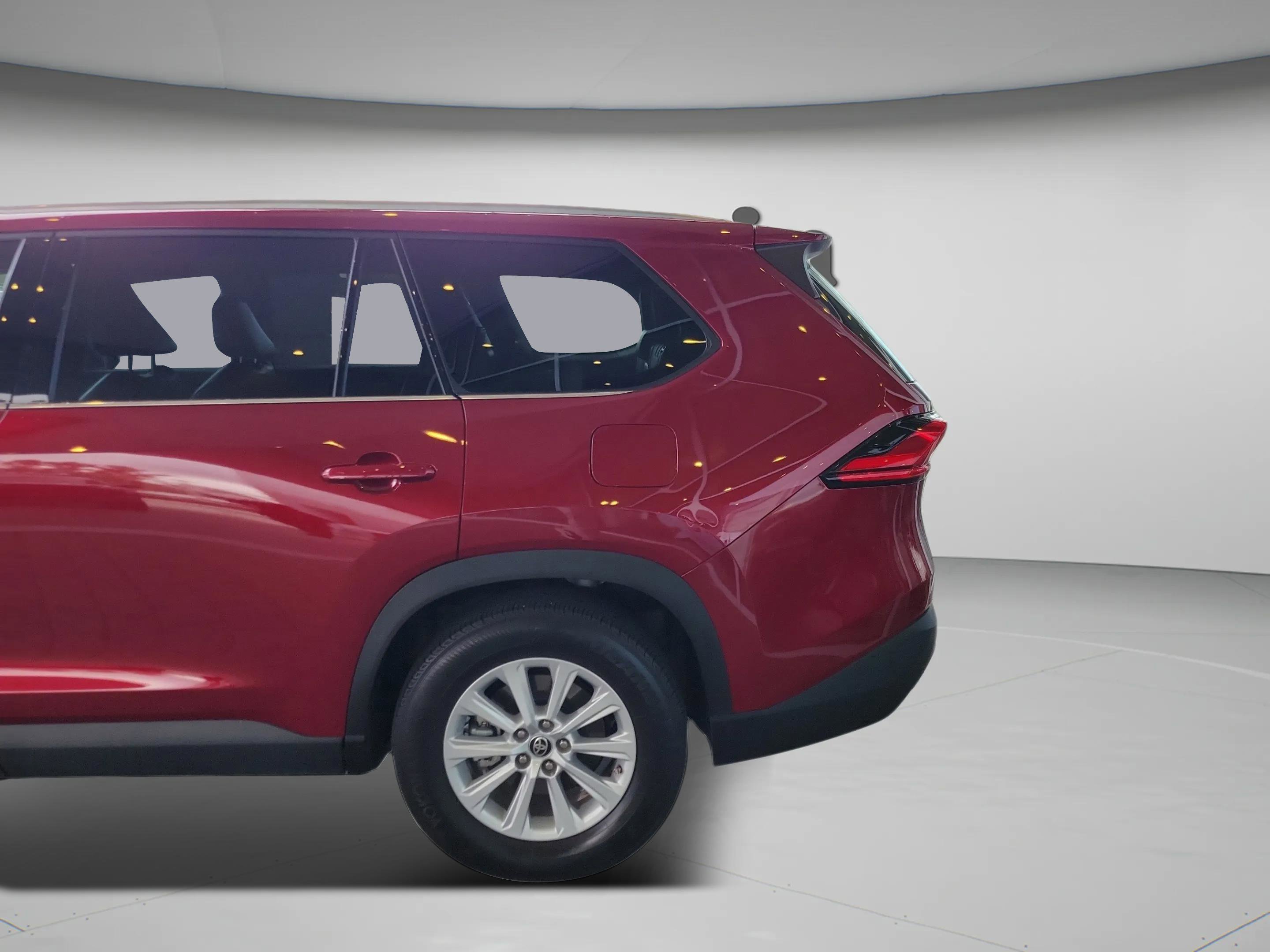 Certified 2024 Toyota Grand Highlander XLE image 28