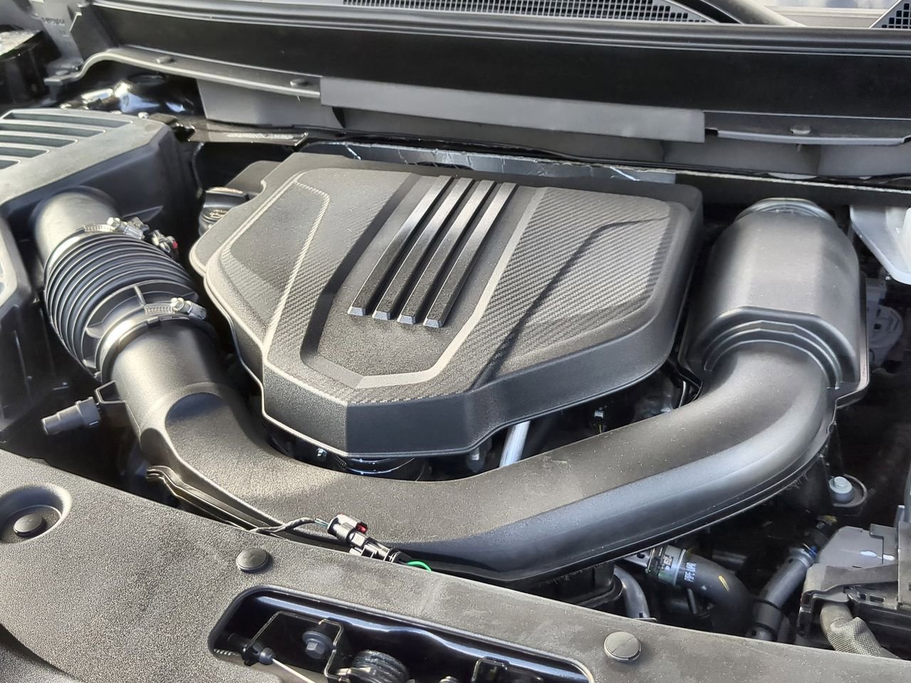 Used 2025 Buick Enclave Sport Touring w/ Super Cruise Package image 30