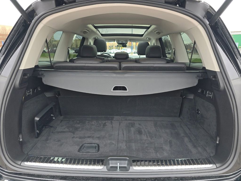 New 2026 Mercedes-Benz GLS 450 4MATIC image 17