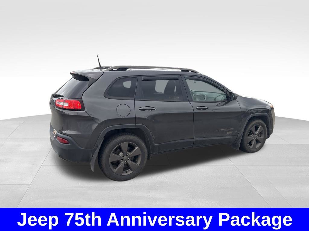Used 2016 Jeep Cherokee Latitude AWD/4WD image 6