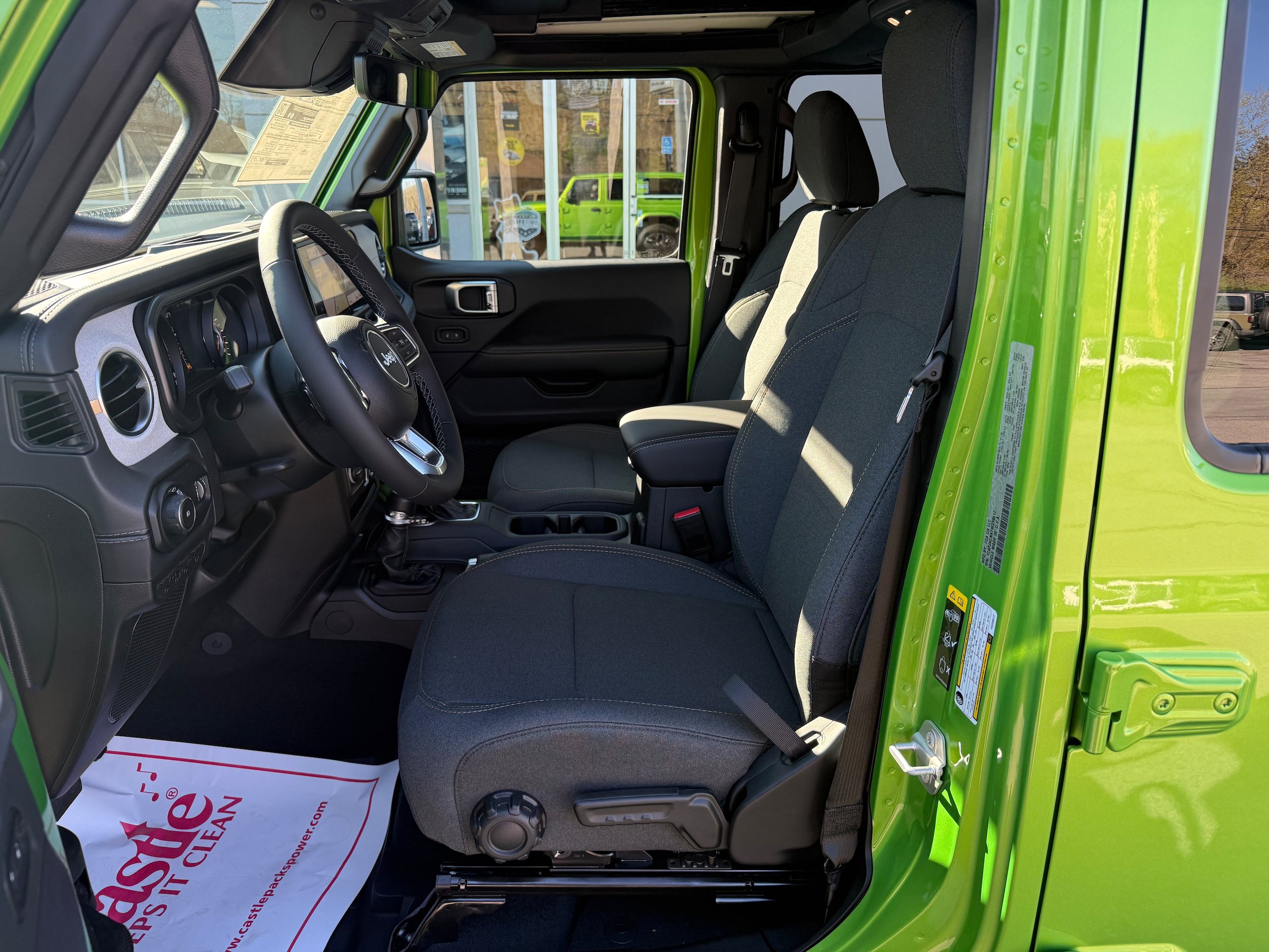 New 2026 Jeep Wrangler Sahara w/ Technology Group AWD/4WD image 17