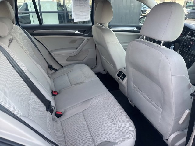 Used 2018 Volkswagen Golf S image 20