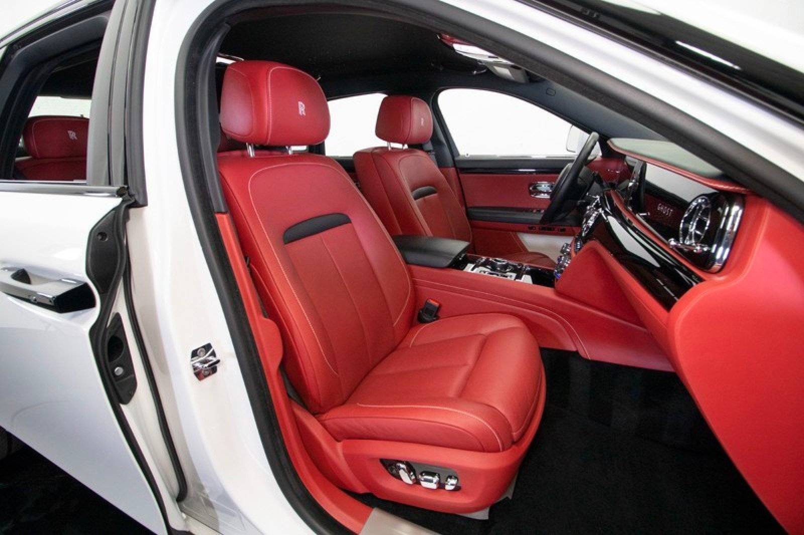 Used 2021 Rolls-Royce Ghost image 58