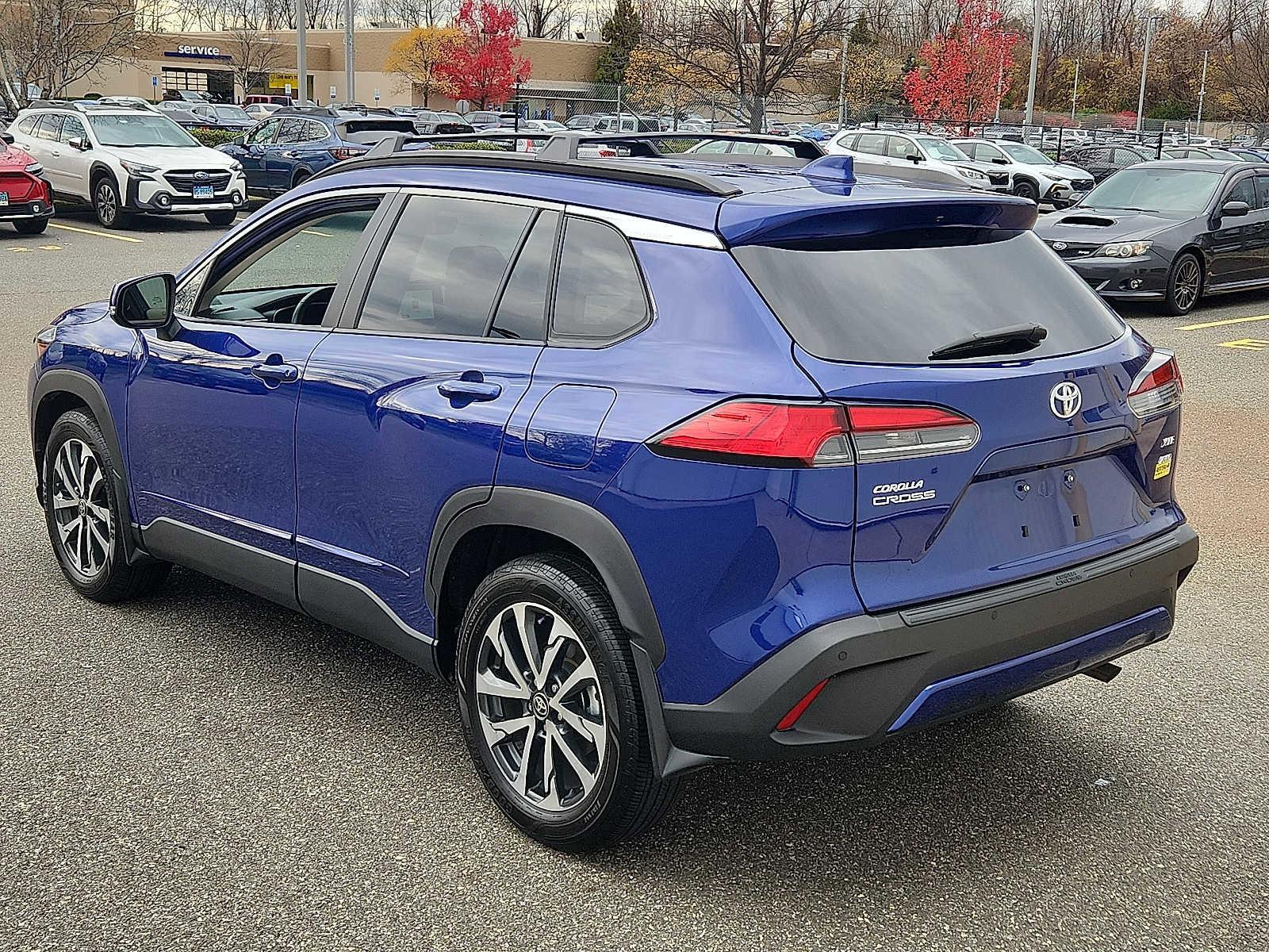 Used 2024 Toyota Corolla Cross XLE image 4