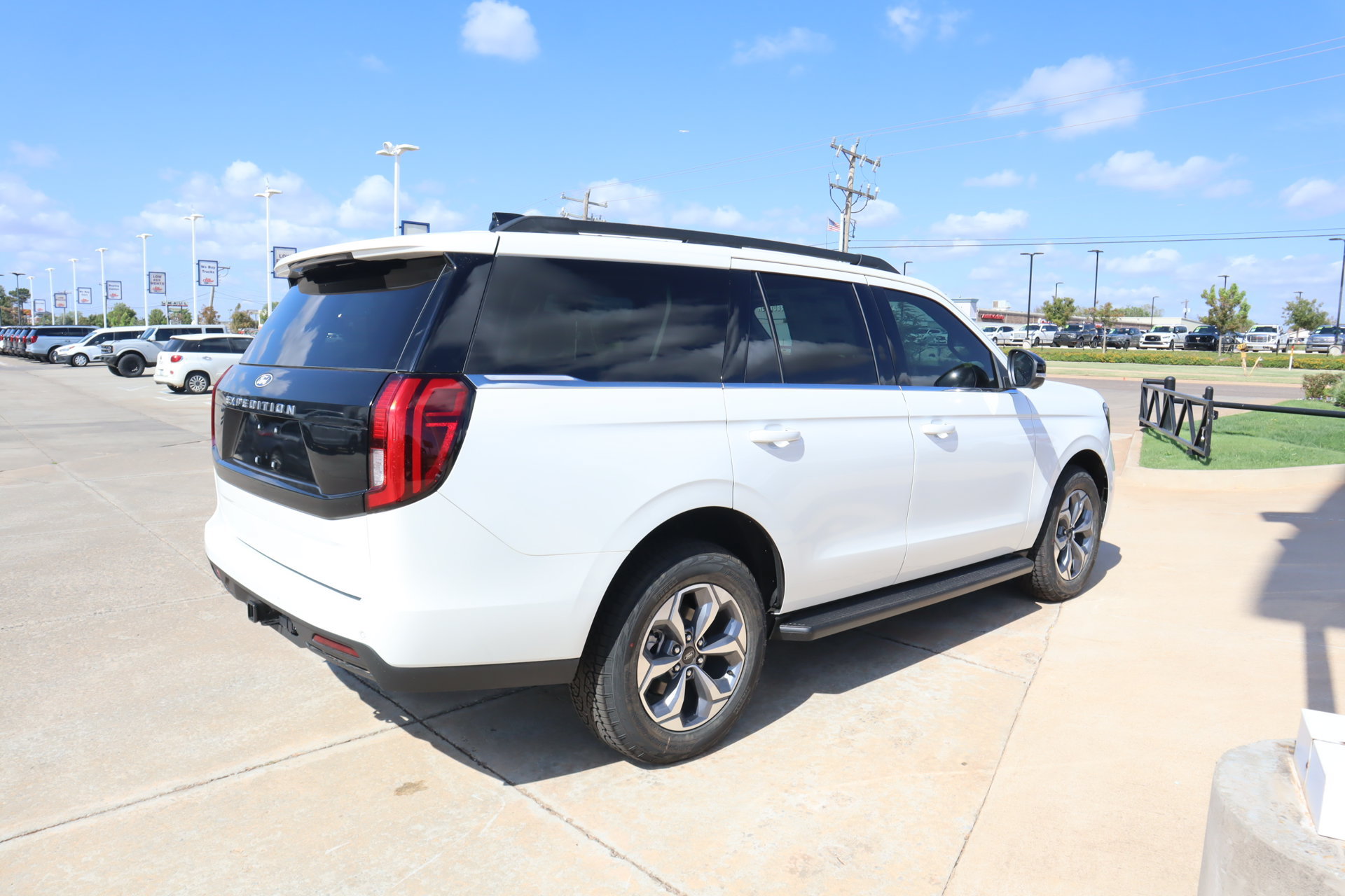 New 2027 Ford Expedition Active AWD/4WD image 24
