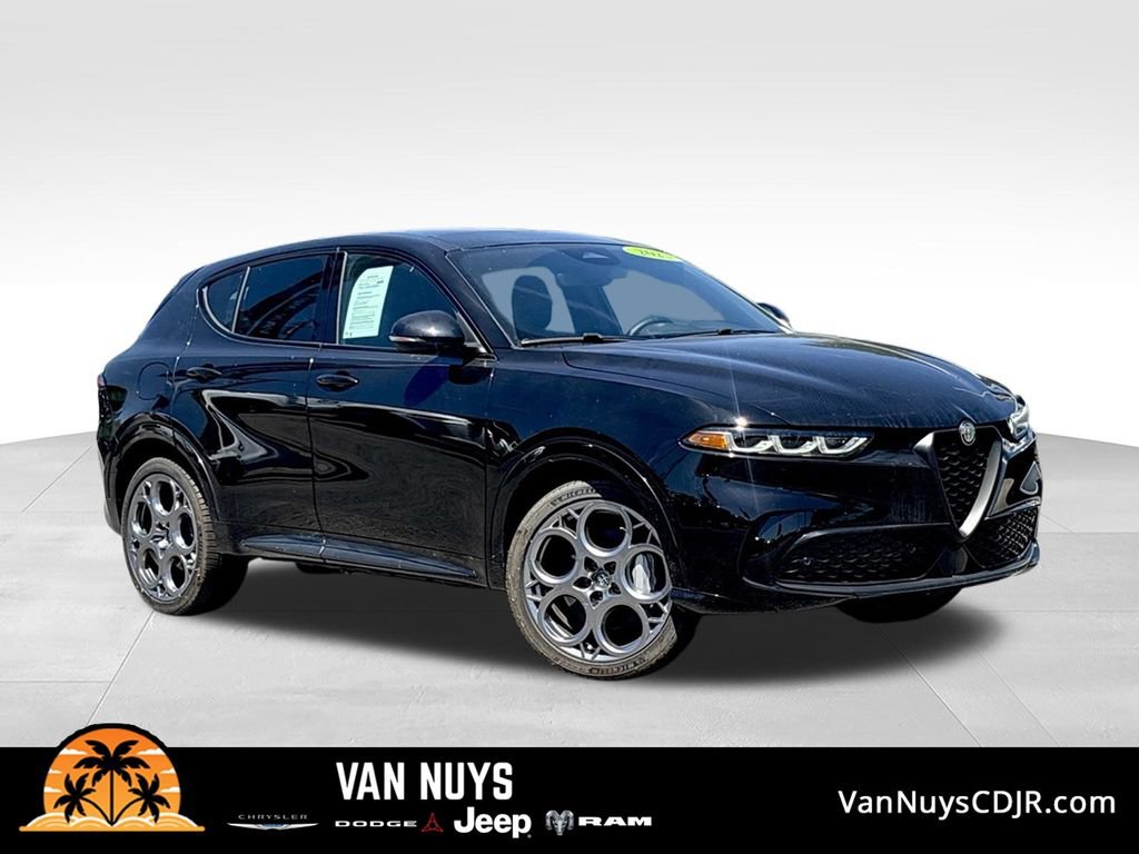 Used 2025 Alfa Romeo Tonale w/ Premium Package