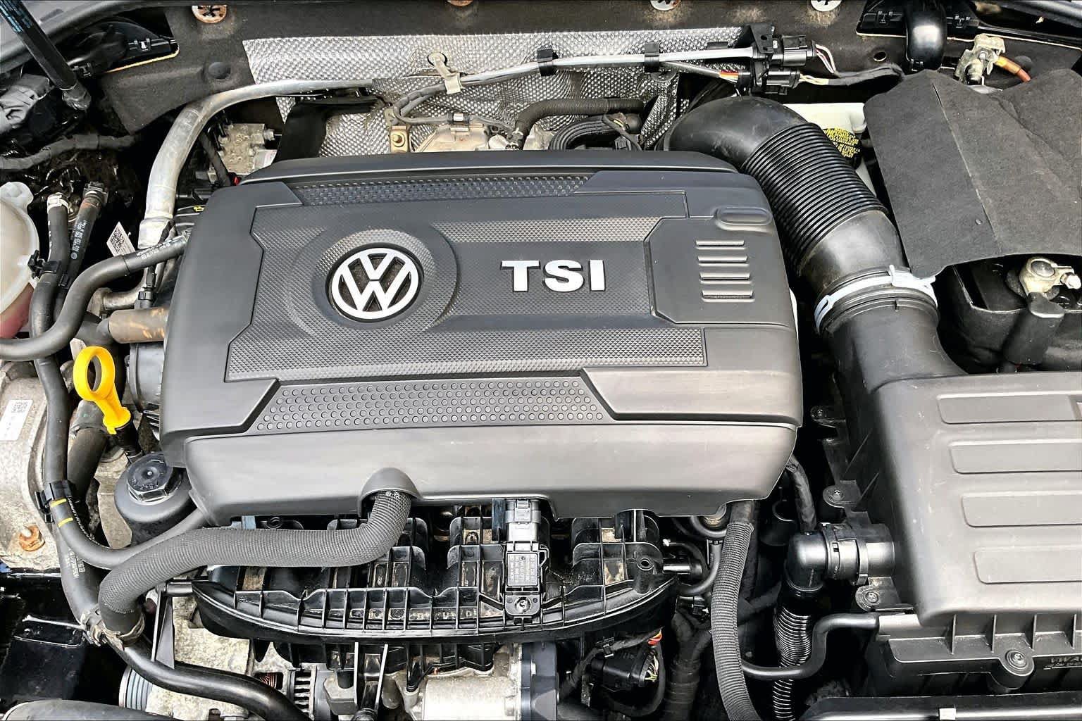 Used 2017 Volkswagen Golf S FWD image 33