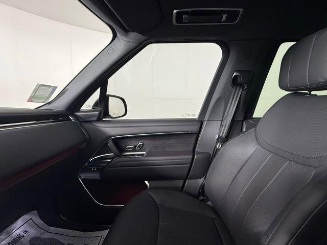 New 2025 Land Rover Range Rover SE image 21