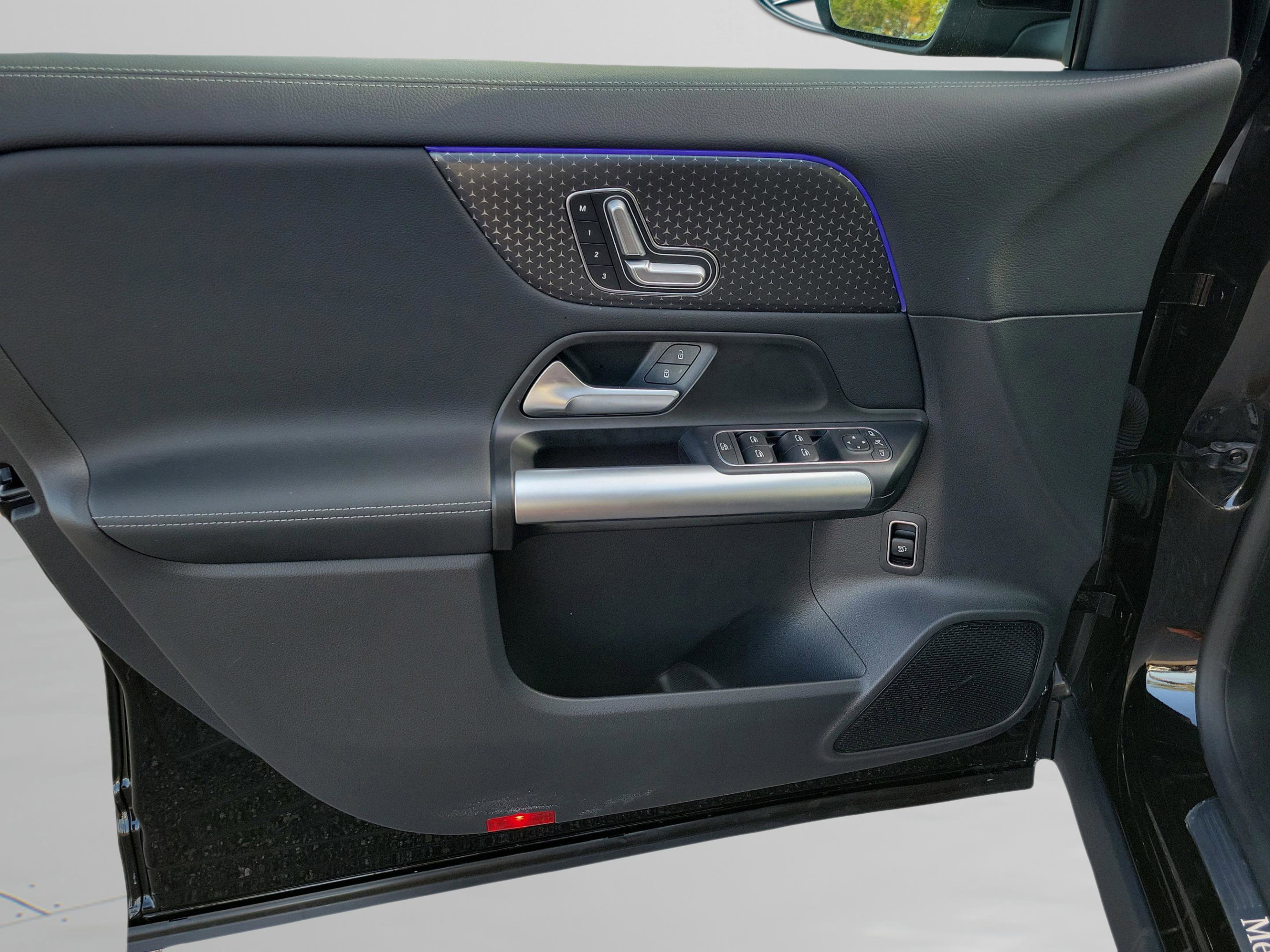 Certified 2025 Mercedes-Benz GLA 250 image 21