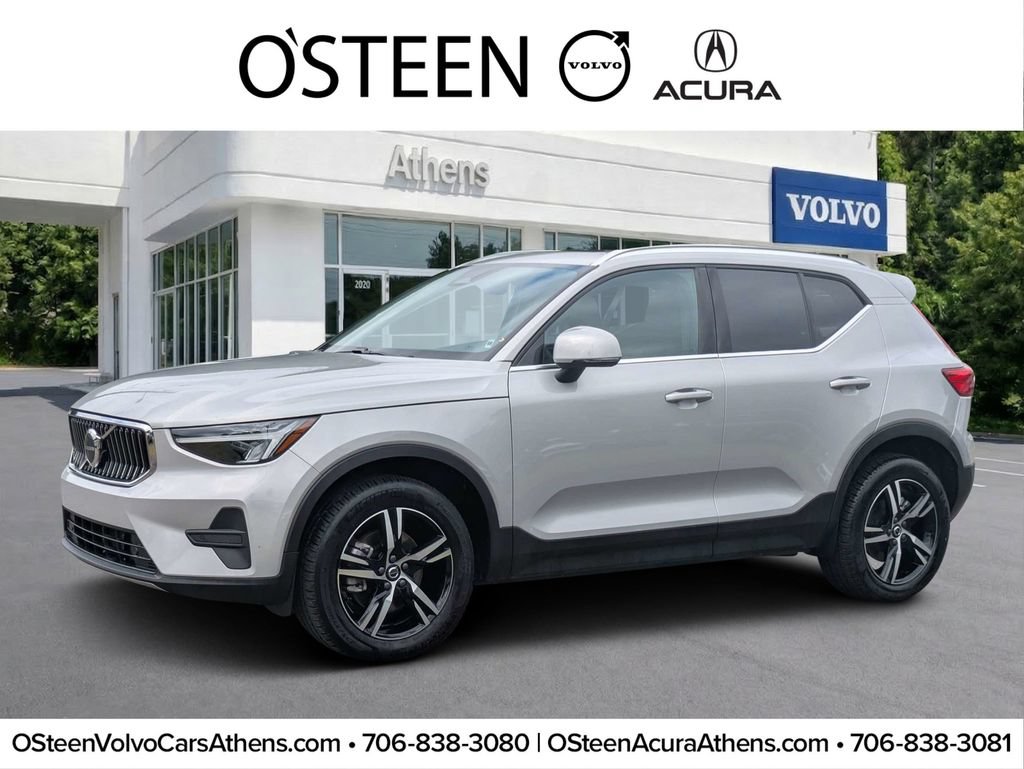 Certified 2025 Volvo XC40 B5 Core AWD/4WD video 1