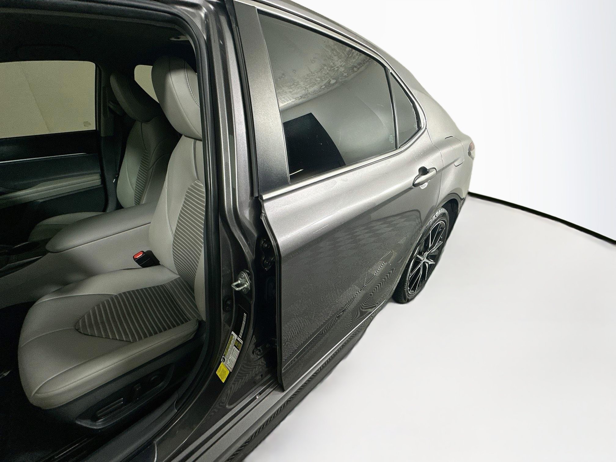 Used 2023 Toyota Camry SE FWD image 12