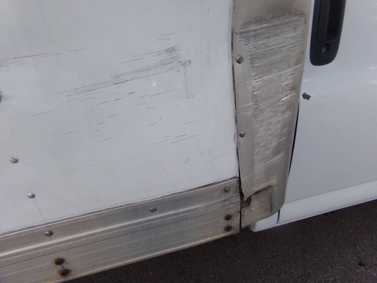 Used 2009 Chevrolet Express 3500 RWD image 36
