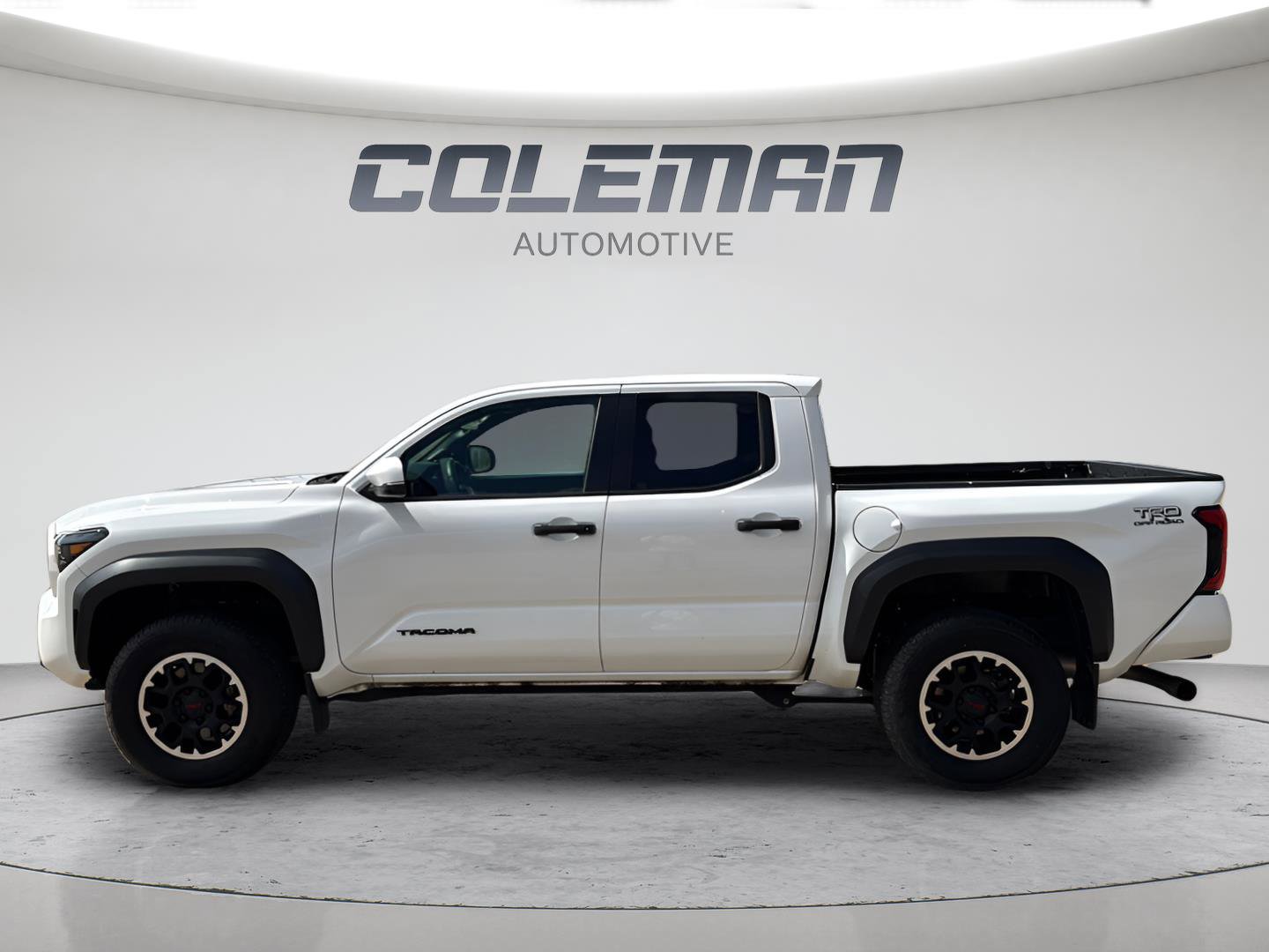 Used 2024 Toyota Tacoma TRD Off-Road w/ TRD Off Road Upgrade Package image 2