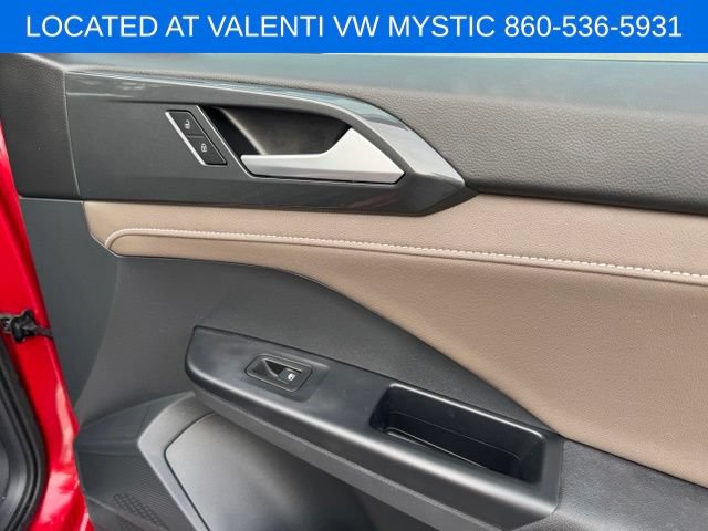 Certified 2023 Volkswagen Taos SEL AWD/4WD image 30
