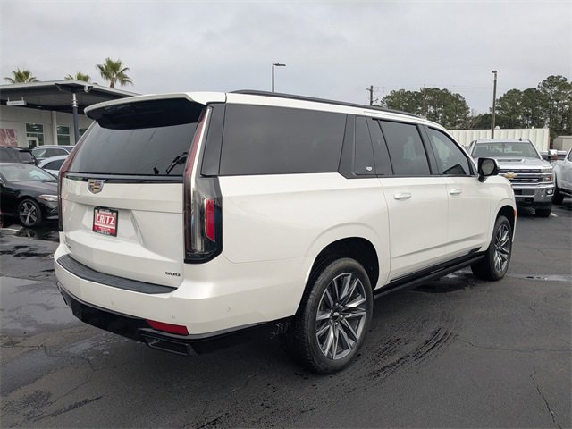 Used 2022 Cadillac Escalade ESV Sport w/ Touring Package image 5