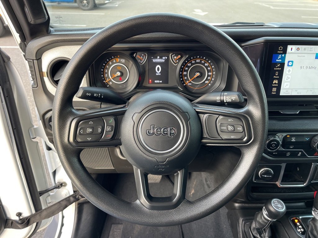 Used 2024 Jeep Gladiator Sport image 15