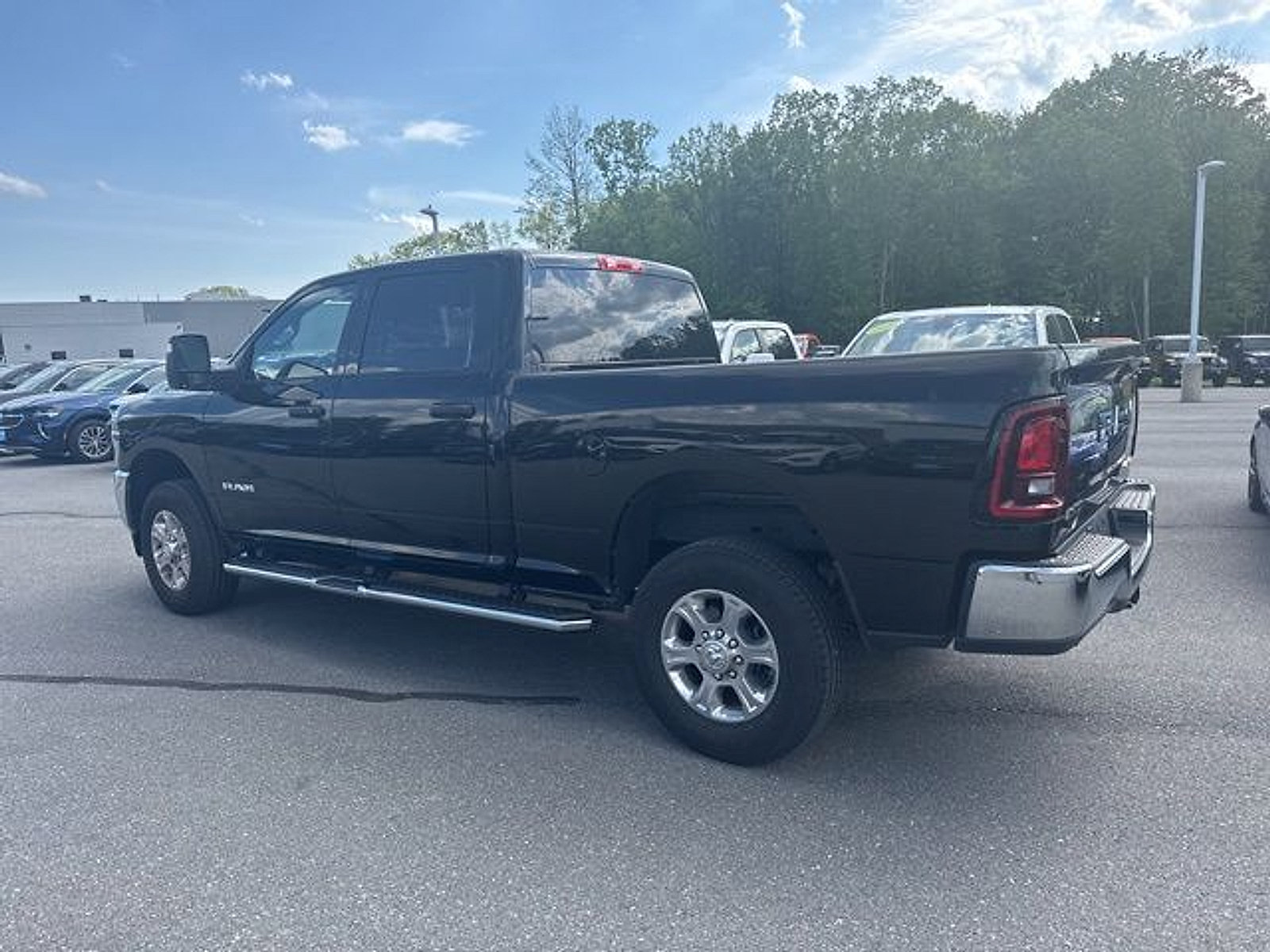 Used 2025 RAM 2500 Big Horn AWD/4WD image 7