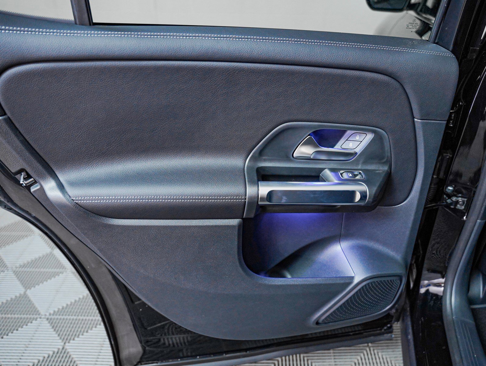 New 2025 Mercedes-Benz GLB 250 4MATIC image 24