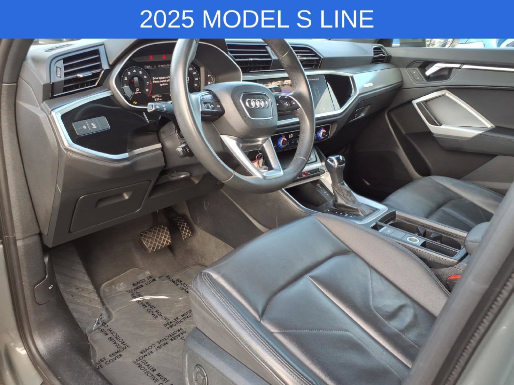 Used 2025 Audi Q3 2.0T Premium AWD/4WD image 12