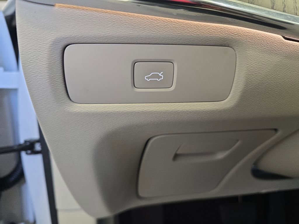 Used 2023 Volvo S90 B6 Ultimate w/ Protection Package Premier image 27