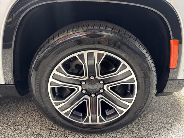 Used 2024 Jeep Wagoneer L Series II image 33