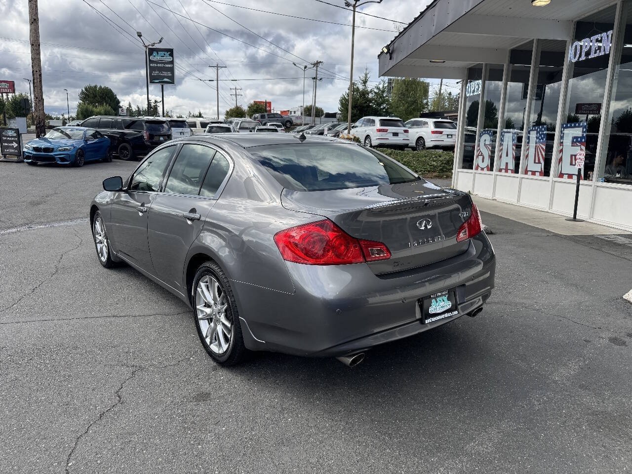 Used 2013 INFINITI G37 x Sedan w/ Premium Pkg AWD/4WD image 4