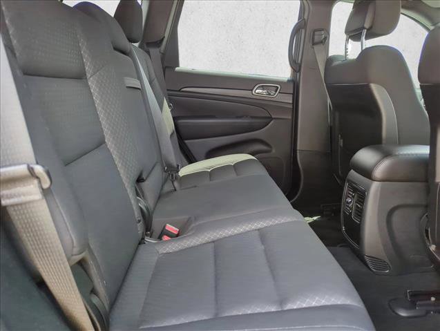 Used 2019 Jeep Grand Cherokee Laredo RWD image 22