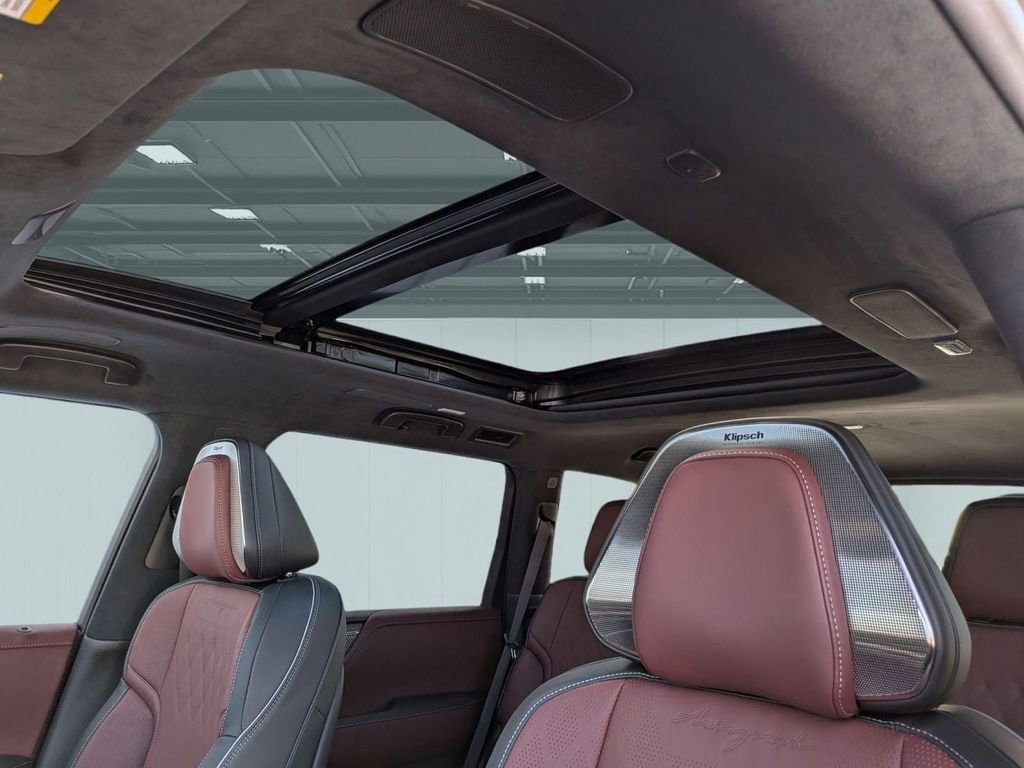 New 2026 INFINITI QX80 Autograph w/ Premium Cargo Package image 25