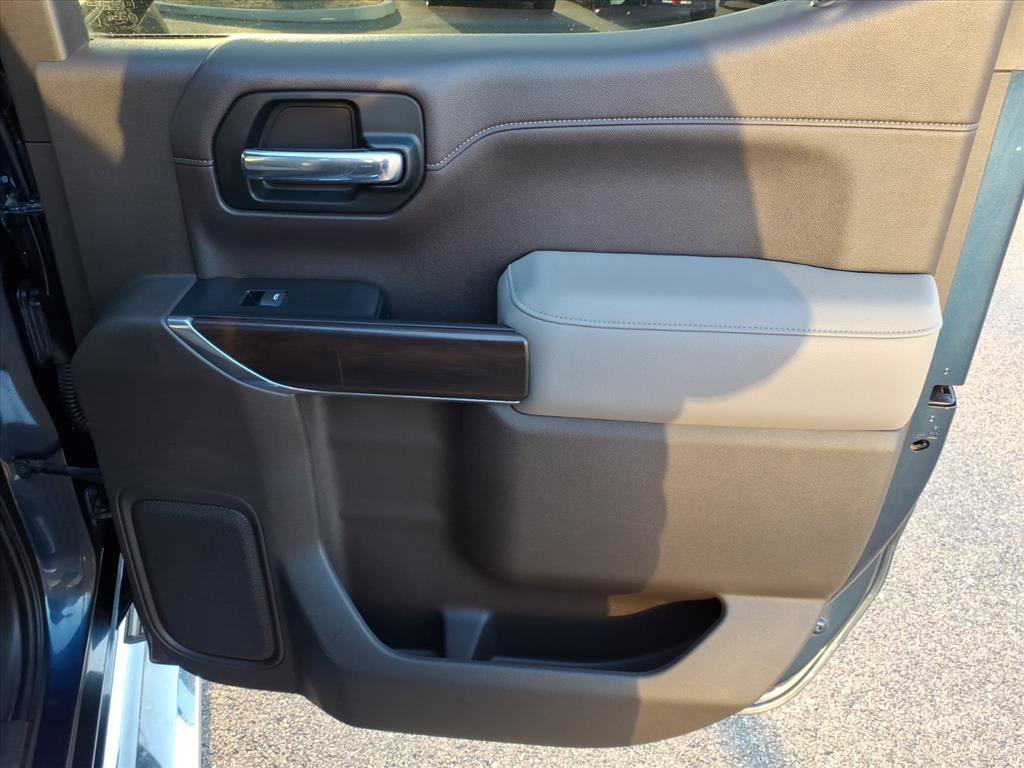 Used 2019 GMC Sierra 1500 SLT w/ SLT Premium Package image 19