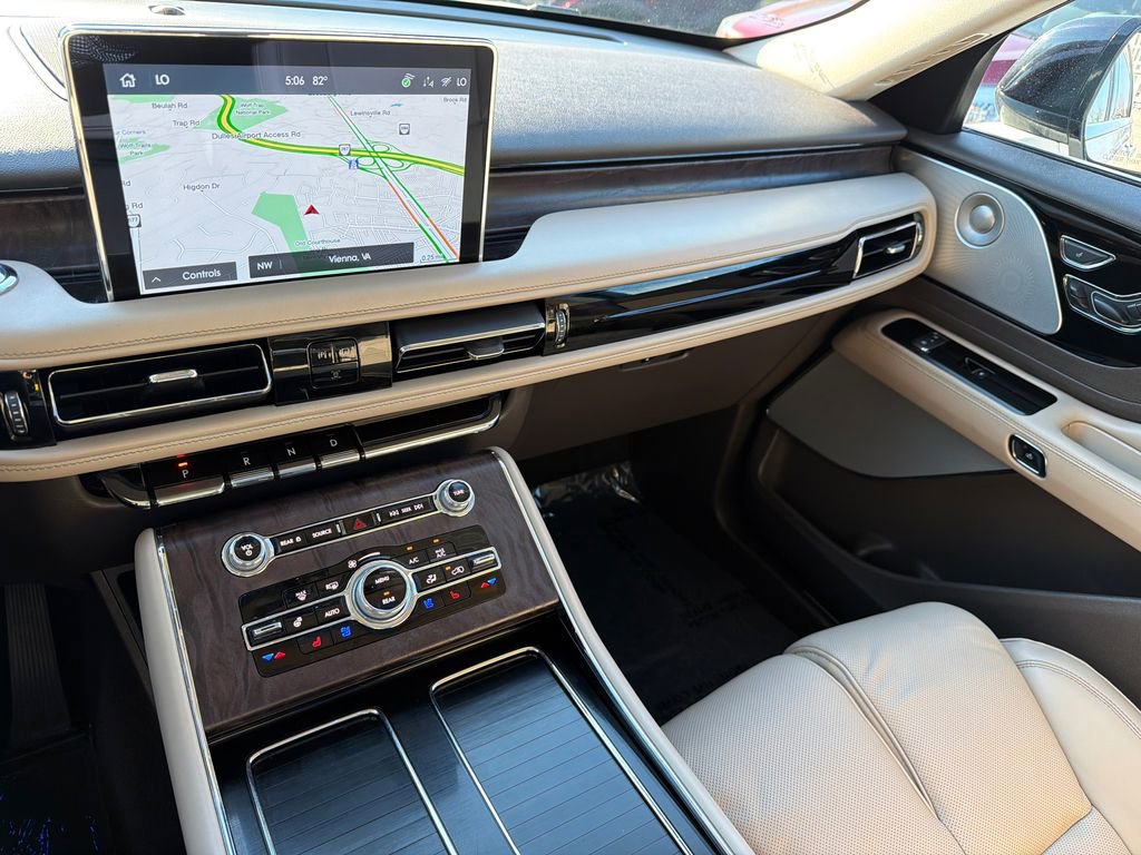 Used 2022 Lincoln Aviator Reserve w/ Equipment Group 201A image 29