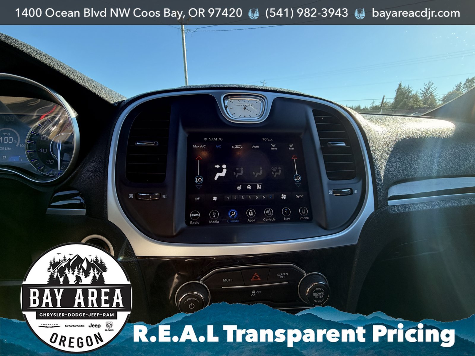 Used 2019 Chrysler 300 Limited w/ Light Group RWD image 24