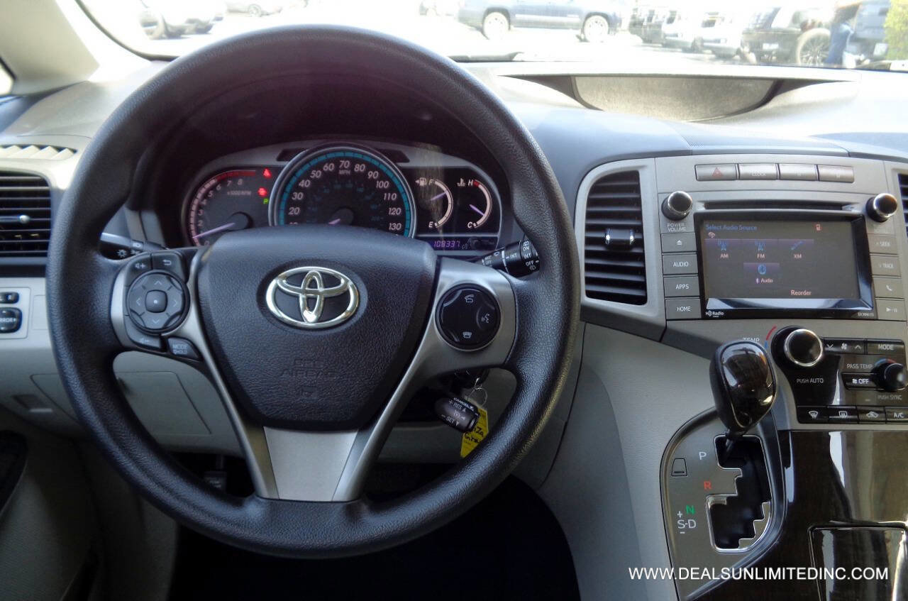 Used 2015 Toyota Venza LE FWD image 10