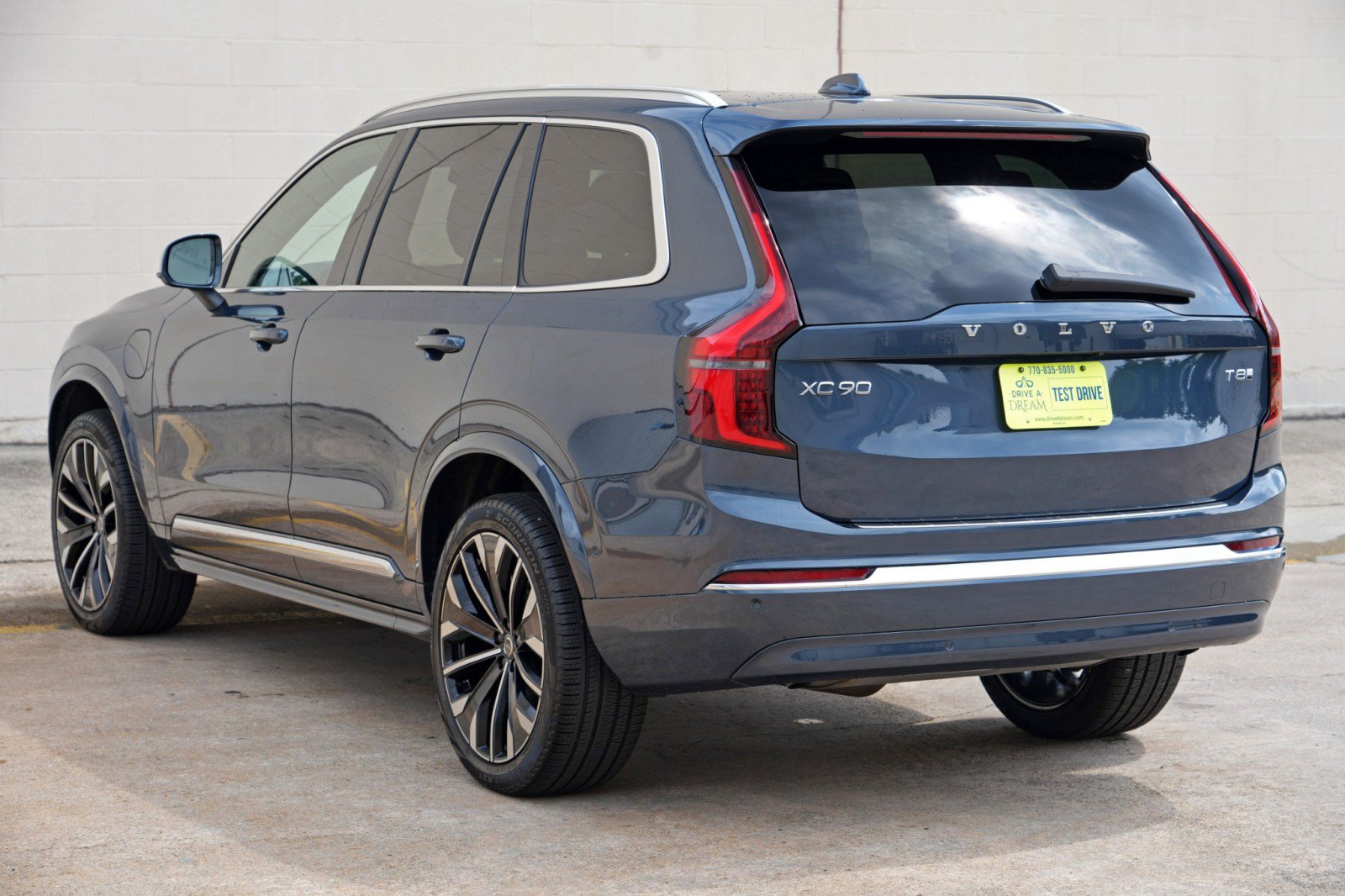 Used 2025 Volvo XC90 T8 Plus w/ Protection Package Premier AWD/4WD image 56