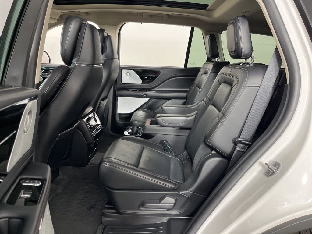 Used 2022 Lincoln Aviator Reserve w/ Equipment Group 201A image 24