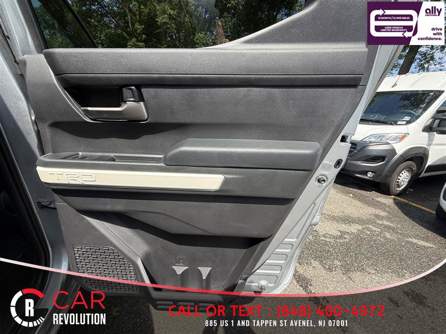 Used 2024 Toyota Tacoma TRD Off-Road AWD/4WD image 31