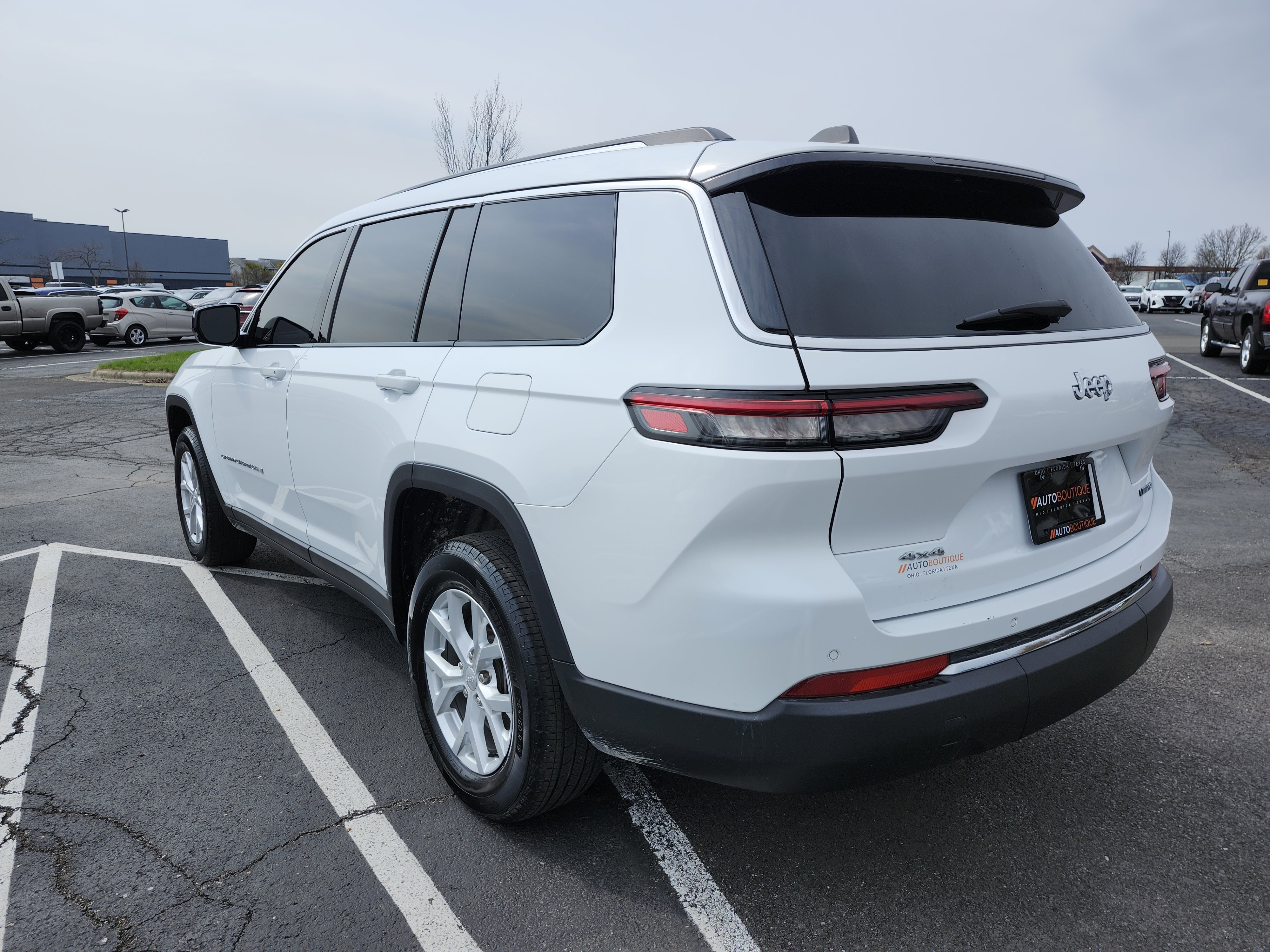 Used 2023 Jeep Grand Cherokee L Limited image 17