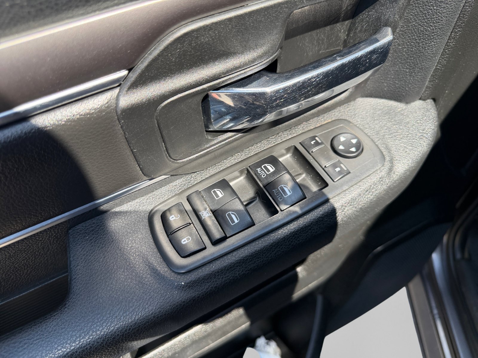 Used 2021 RAM 1500 Warlock w/ Electronics Group AWD/4WD image 14