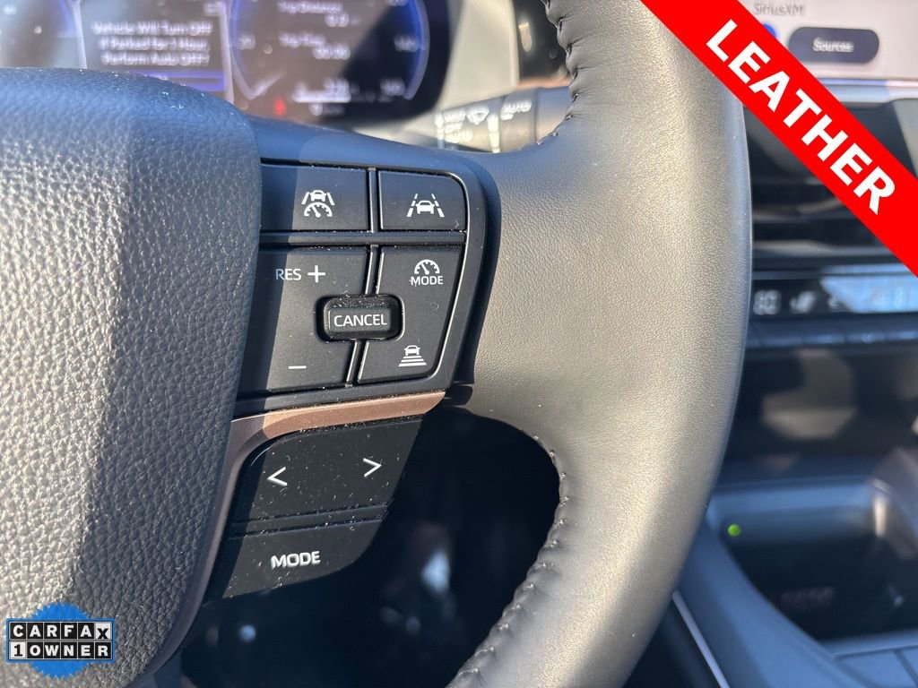 Used 2023 Toyota Crown Limited image 15