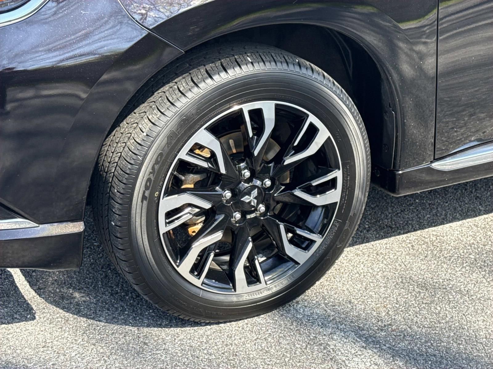 Used 2018 Mitsubishi Outlander 4WD Plug-In Hybrid image 7