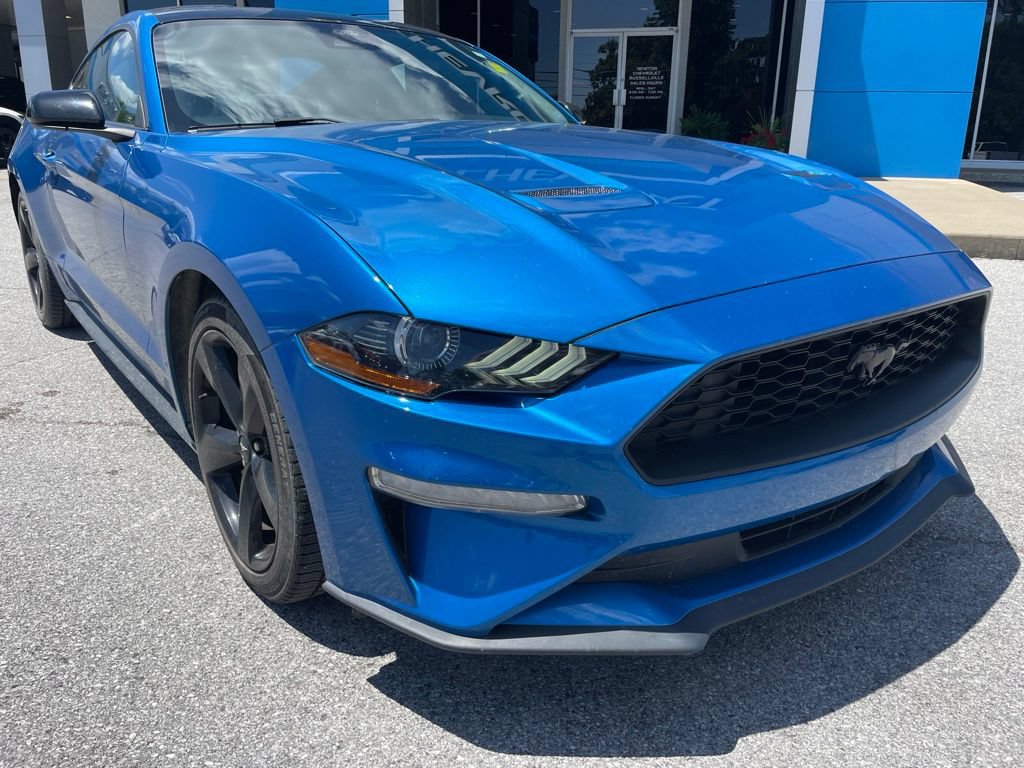 Used 2021 Ford Mustang Coupe w/ Equipment Group 101A RWD image 2