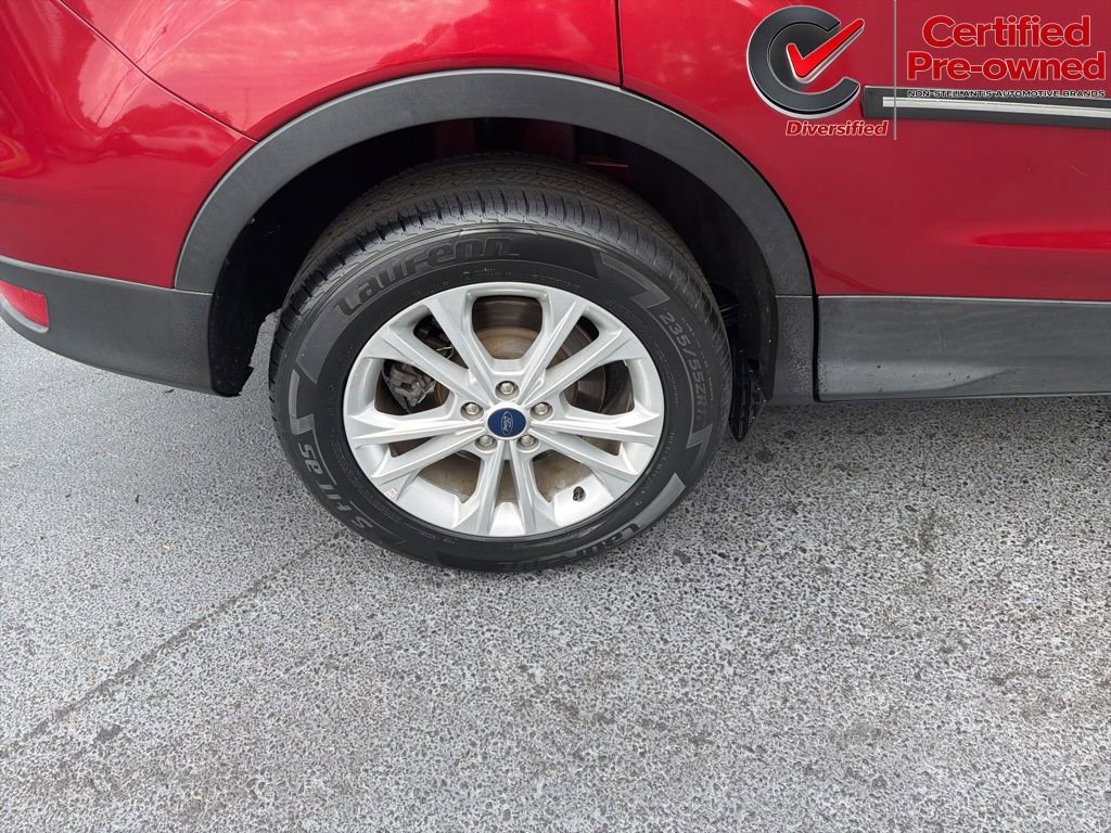 Used 2018 Ford Escape SE FWD image 16