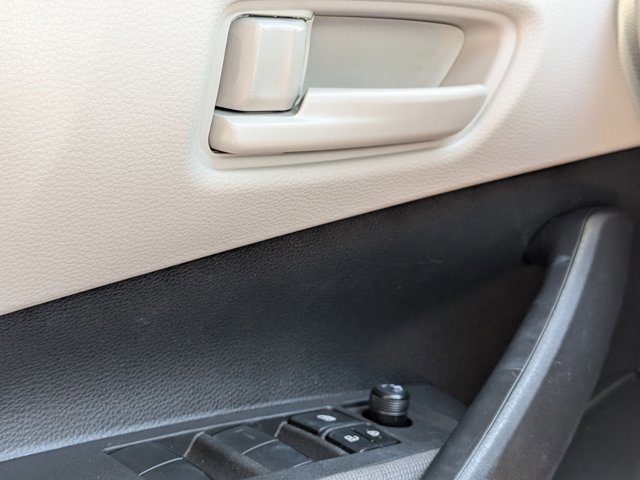 Used 2024 Toyota Corolla LE image 4