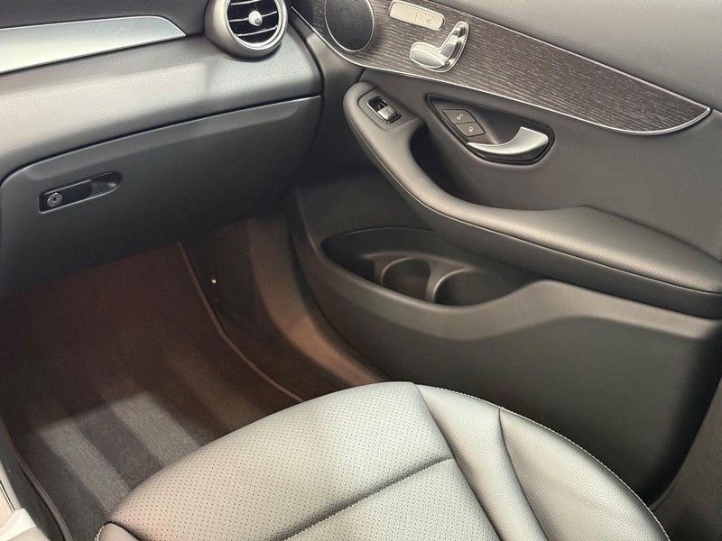 Certified 2022 Mercedes-Benz GLC 300 4MATIC w/ Premium Package Lite image 12