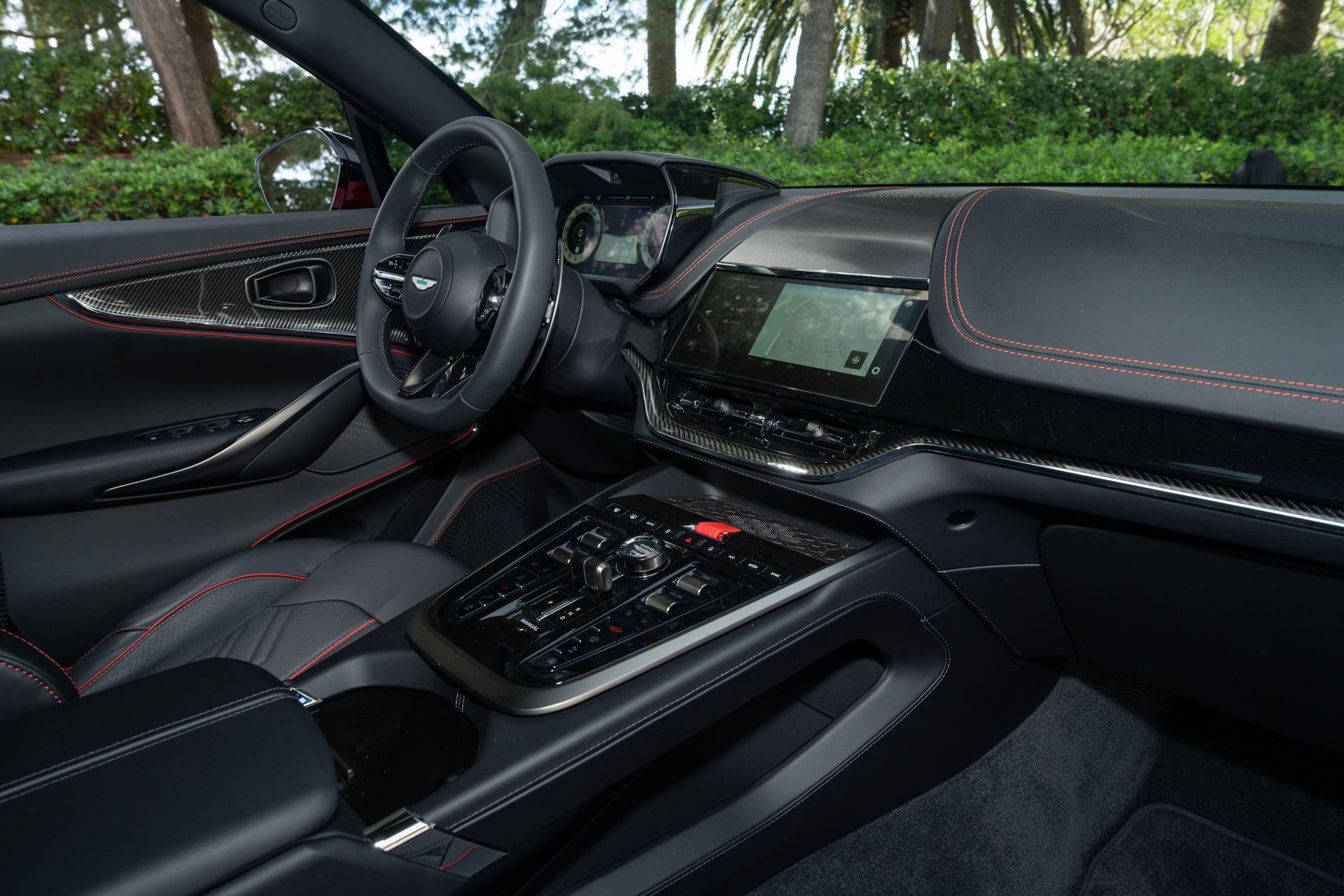 Used 2026 Aston Martin DBX S image 14