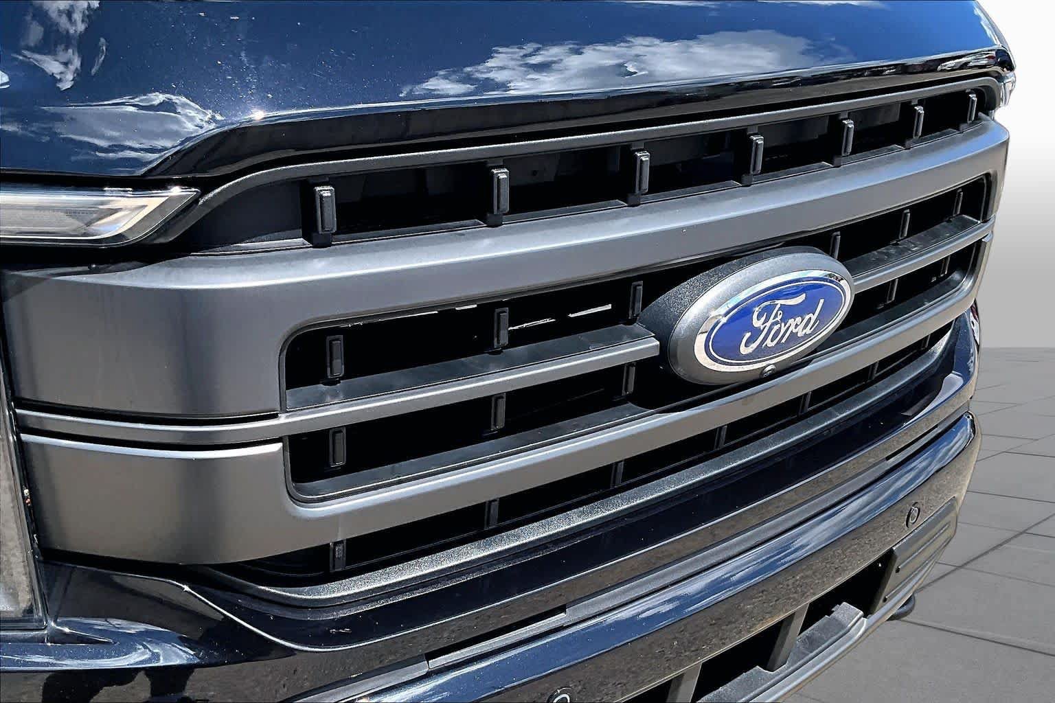 Used 2023 Ford F150 Lariat w/ Equipment Group 502A High AWD/4WD image 32