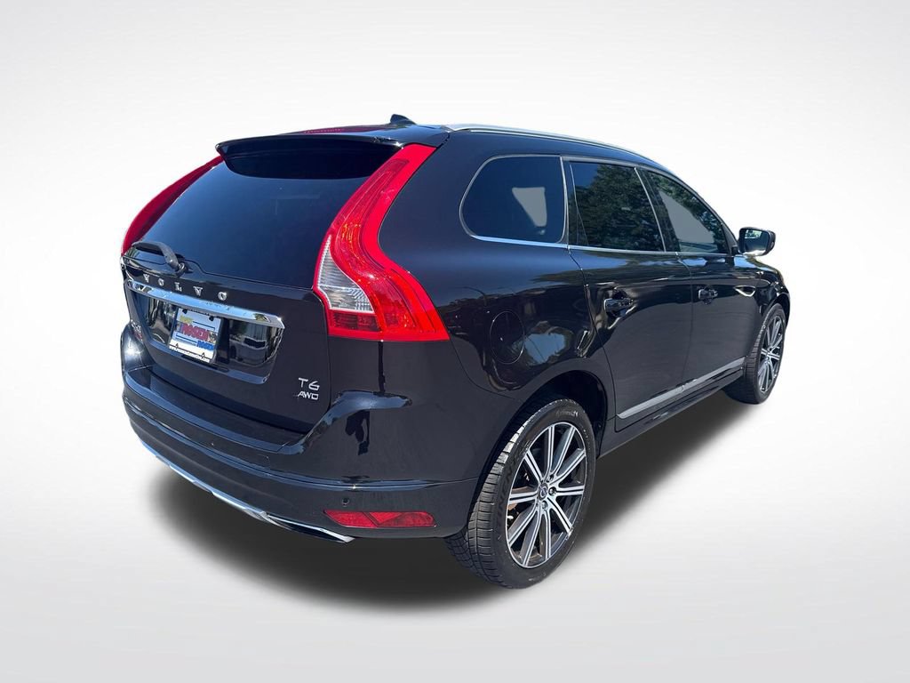 Used 2015 Volvo XC60 T6 w/ Proximity Package AWD/4WD image 5