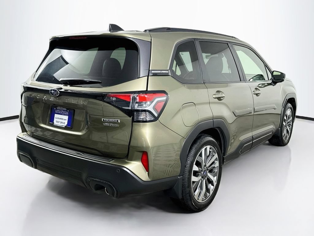 Used 2025 Subaru Forester Touring AWD/4WD image 7