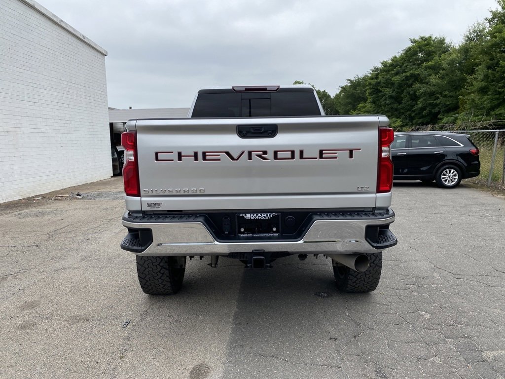 Used 2022 Chevrolet Silverado 2500 LTZ w/ LTZ Convenience Package image 3